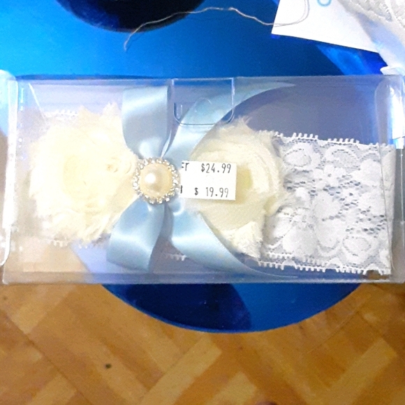 Vintage Garter - Picture 2 of 3